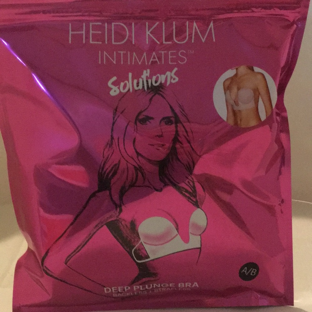 Heidi Klum Intimates Deep Plunge Bra A/B